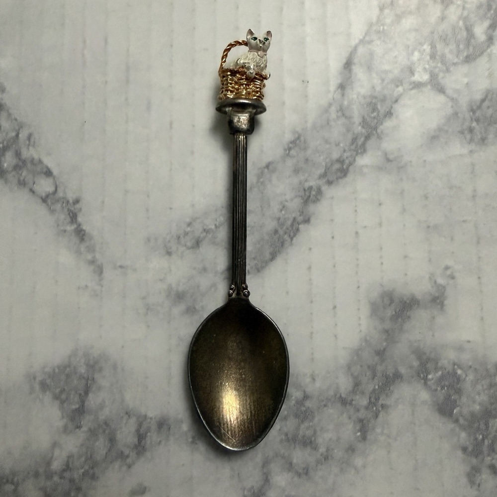 Vintage White Kitty Cat In A Basket W.A.P.W. Silver-Plated Souvenir Mini Spoon